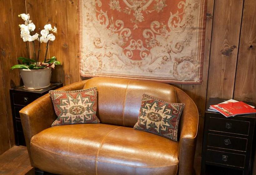 חדר דלוקס, Eckington Manor