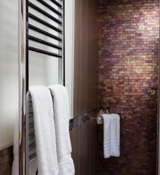 חדר דלוקס, Eckington Manor