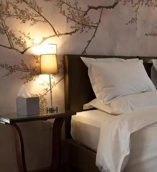 Classic-huone, Eckington Manor