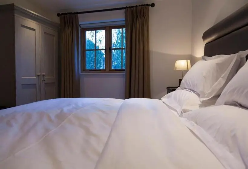 Classic-huone, Eckington Manor