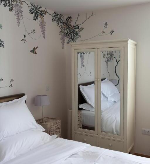 חדר קלאסי, Eckington Manor