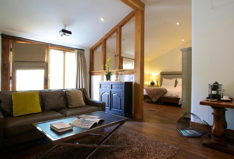 Номер Deluxe, Eckington Manor