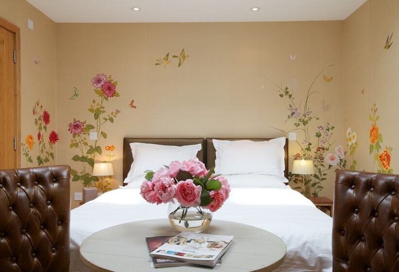 חדר דלוקס, Eckington Manor