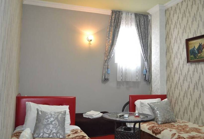 اتاق استاندارد سه نفره, Elite House