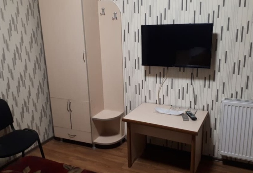 اتاق استاندارد سه نفره, Elite House