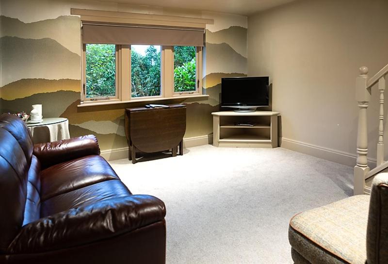 스위트, Gibbon Bridge