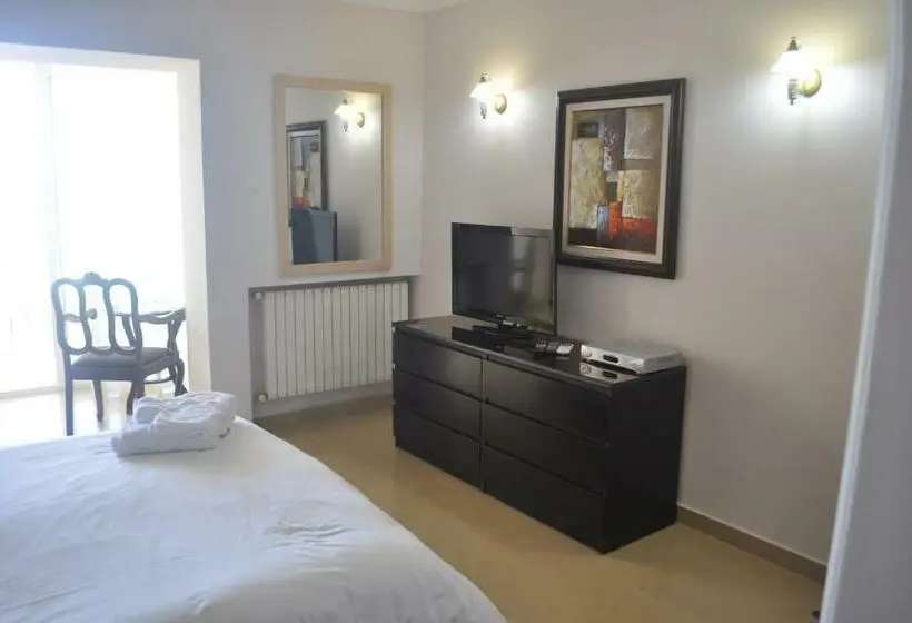 اتاق استاندارد با بالکن و چشم‌انداز دریا, Kobuleti Beach Club