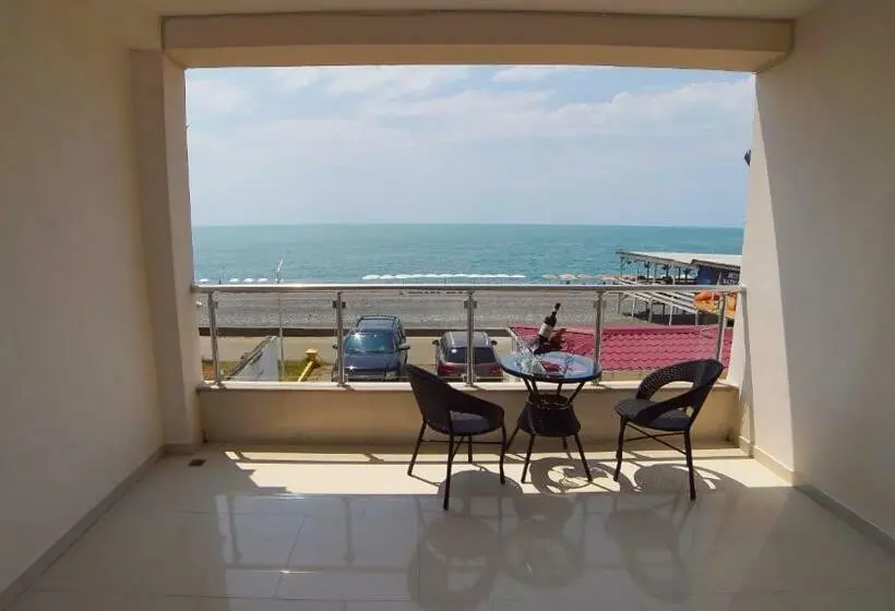 اتاق استاندارد با بالکن و چشم‌انداز دریا, Kobuleti Beach Club