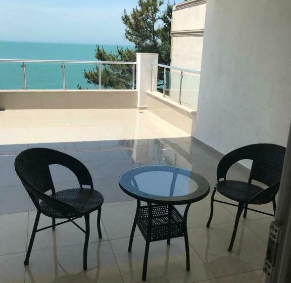 اتاق استاندارد با بالکن و چشم‌انداز دریا, Kobuleti Beach Club