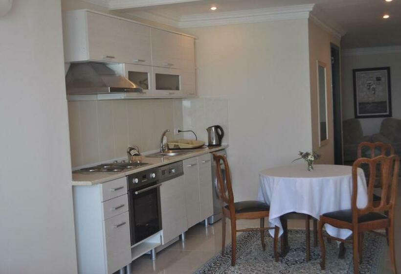 سوییت خانوادگی, Kobuleti Beach Club