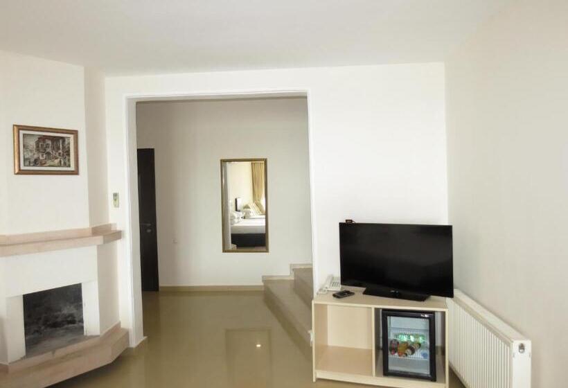 اتاق لوکس سه تخته, Kobuleti Beach Club