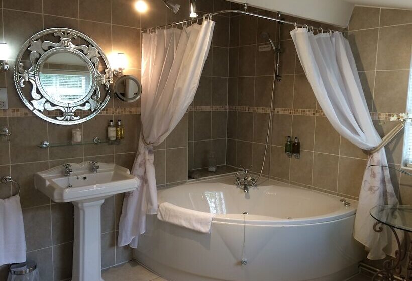 Номер Superior, Old White Hart