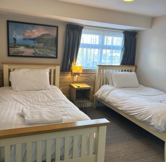 חדר משפחתי, Penwig