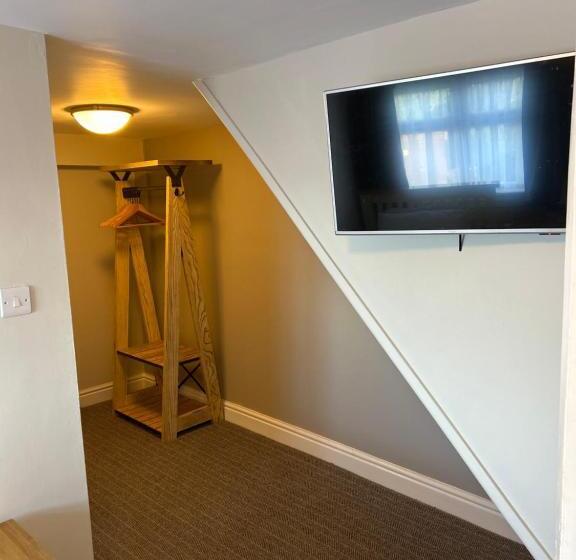 חדר משפחתי, Penwig