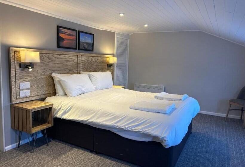 חדר משפחתי, Penwig