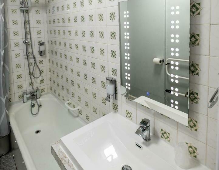 חדר אקונומי יחיד, Royal Lion