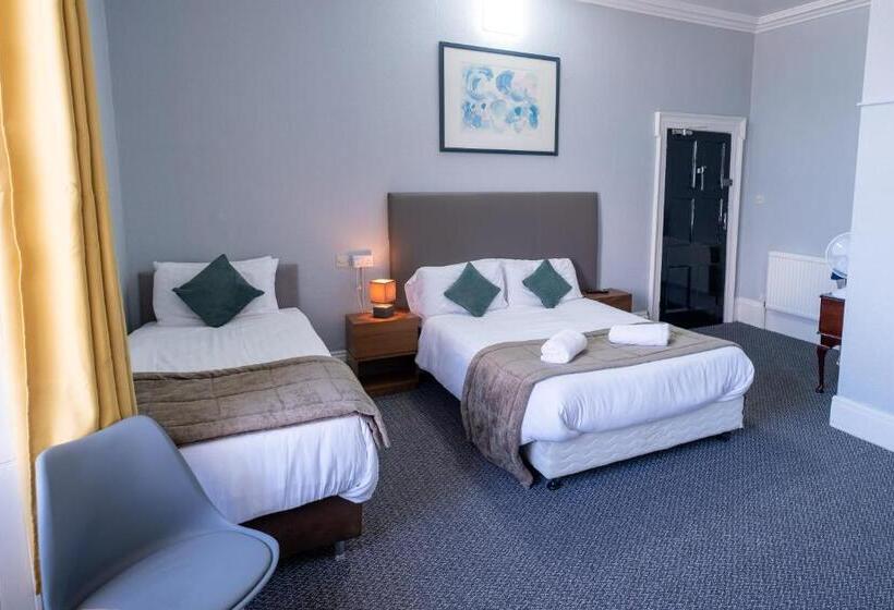 家庭海景房, Royal Lion