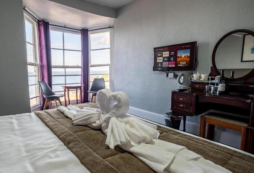 חדר משפחתי נוף לים, Royal Lion