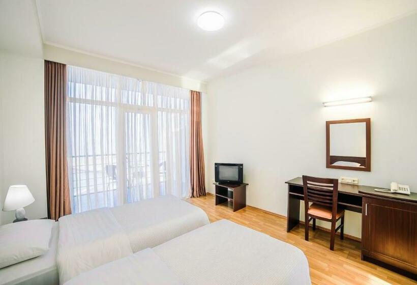 اتاق استاندارد با چشم‌انداز دریا, Sanapiro