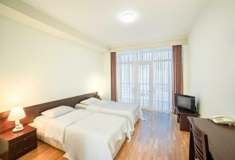 اتاق استاندارد با چشم‌انداز دریا, Sanapiro