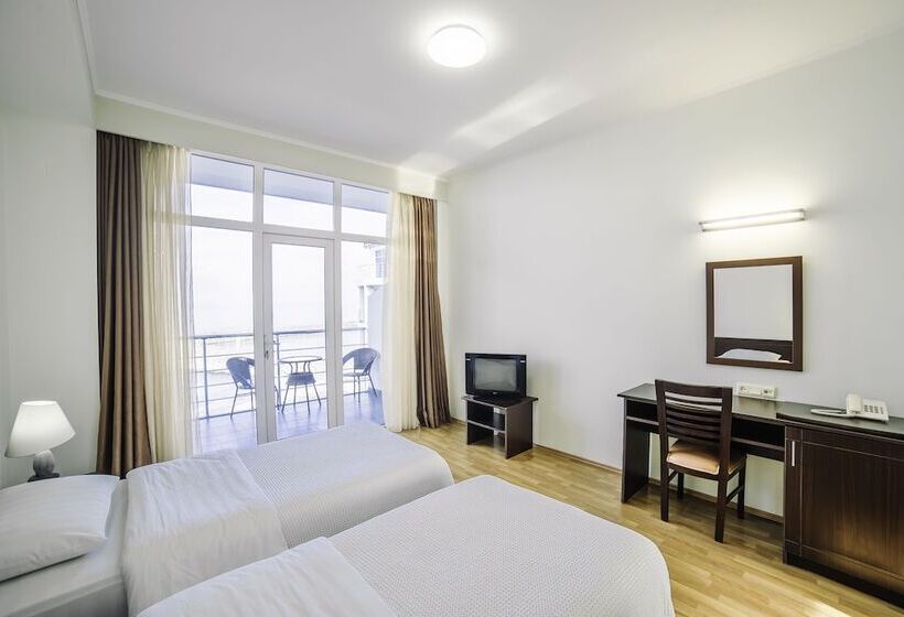 اتاق استاندارد با چشم‌انداز دریا, Sanapiro