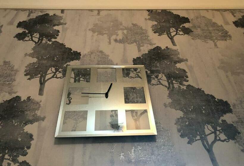 חדר סטנדרט, The Arrandale