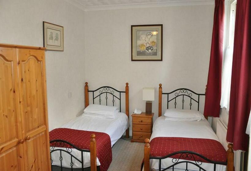 スタンダードルーム, The Roundabout