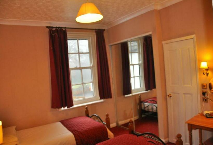 スタンダードルーム, The Roundabout