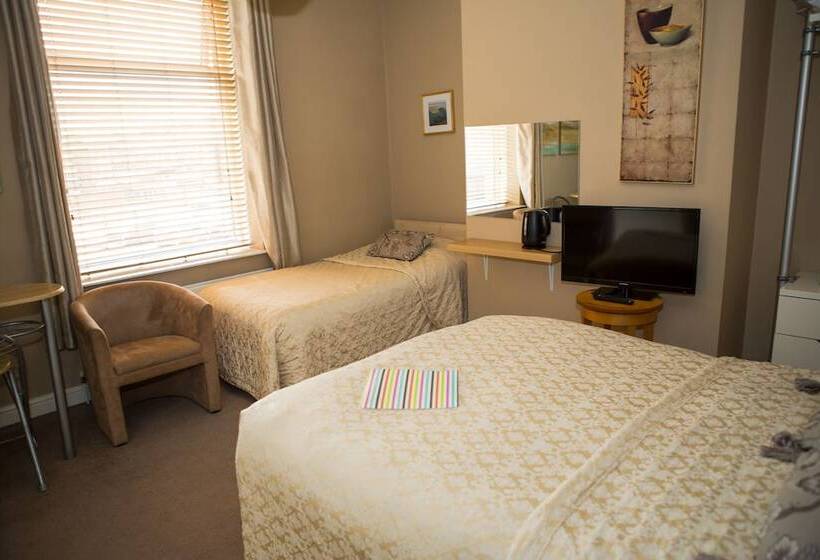 غرفة عائلية, Oak House B&b