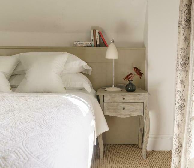 阁楼房, Penally Abbey