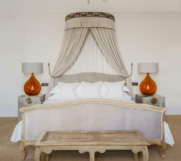 高级海景房, Penally Abbey