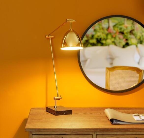 标准间, Penally Abbey