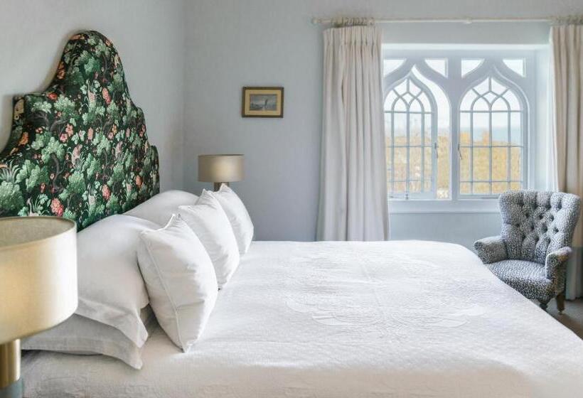 带海景的古典房间, Penally Abbey