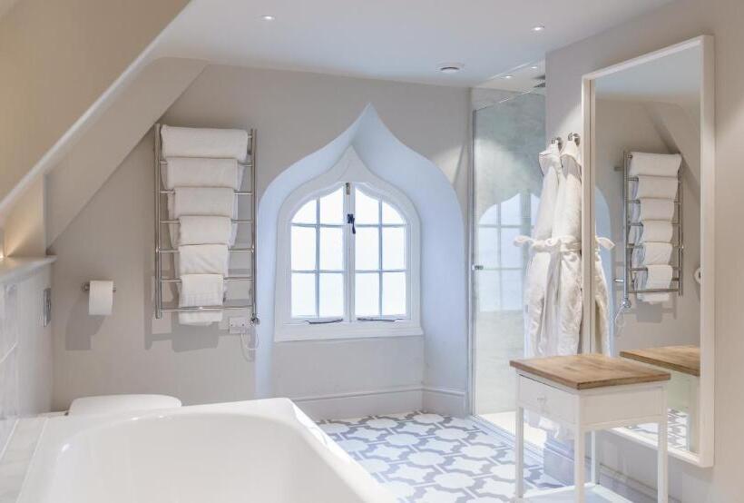 带海景的标准房, Penally Abbey