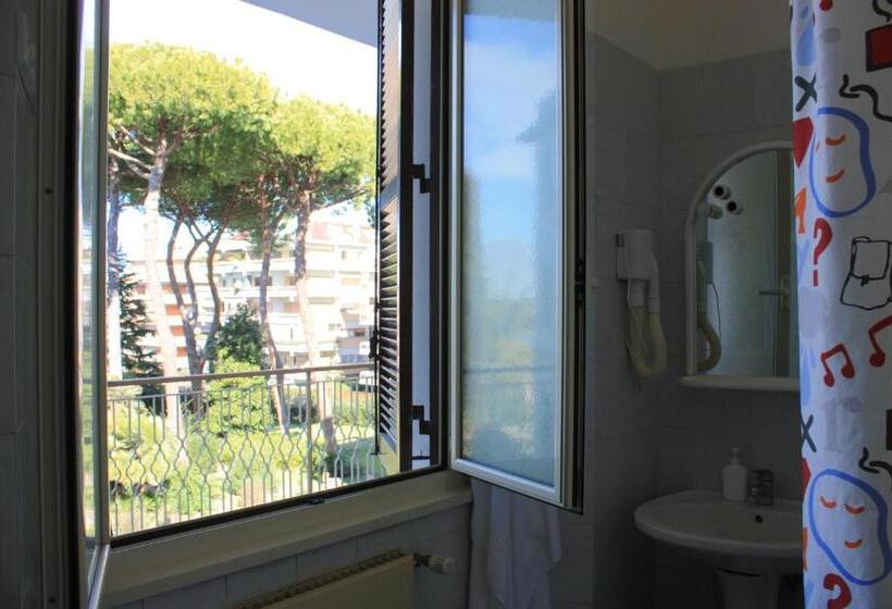 חדר סטנדרד יחיד חדר אמבטיה משותף, Ostello Villa Monte Mario