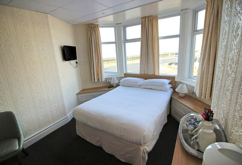 スタンダードルーム, The Colwyn   Near Pleasure Beach