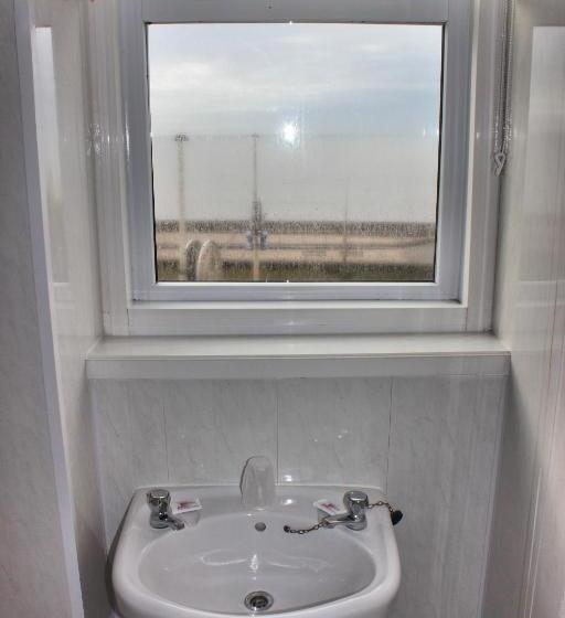 スタンダードルーム, The Colwyn   Near Pleasure Beach