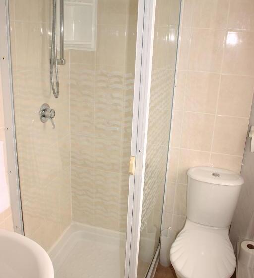 スタンダードルーム, The Colwyn   Near Pleasure Beach