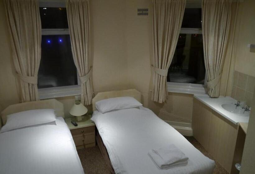 スタンダードルーム, The Colwyn   Near Pleasure Beach