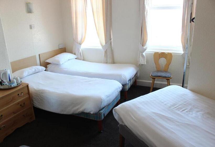 ファミリールーム, The Colwyn   Near Pleasure Beach