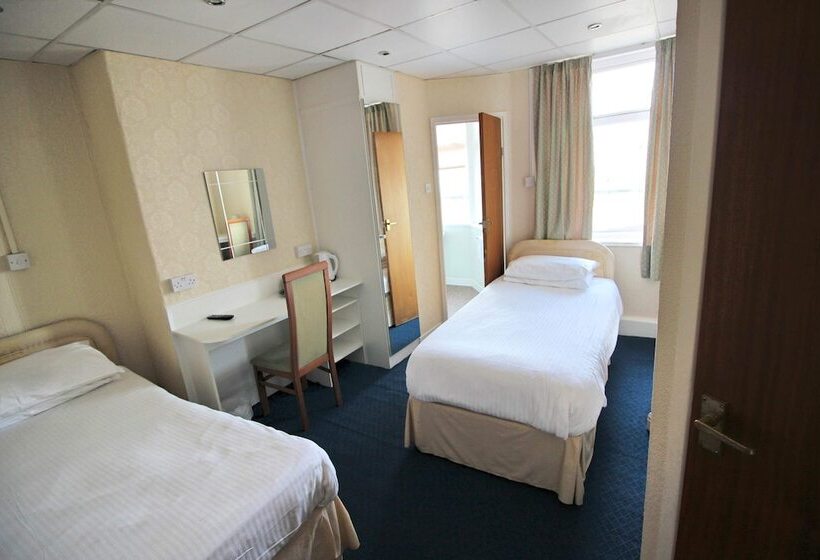 スタンダードルーム, The Colwyn   Near Pleasure Beach