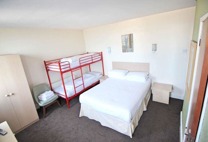 ファミリールーム, The Colwyn   Near Pleasure Beach