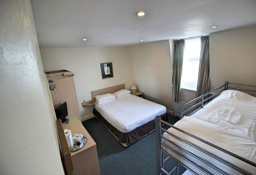 ファミリールーム, The Colwyn   Near Pleasure Beach