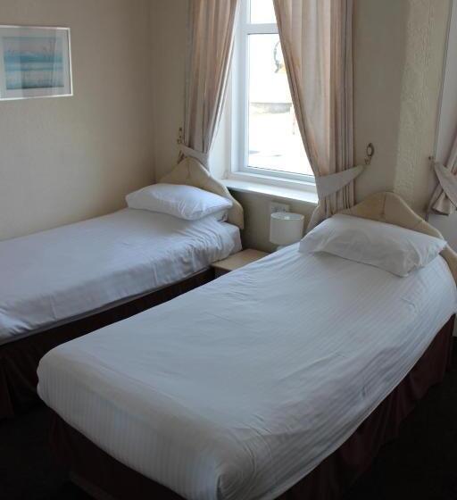 スタンダードルーム, The Colwyn   Near Pleasure Beach