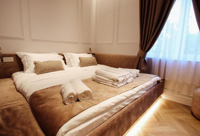 شقة غرفة واحدة, The Crown Boutique Hotel & Spa