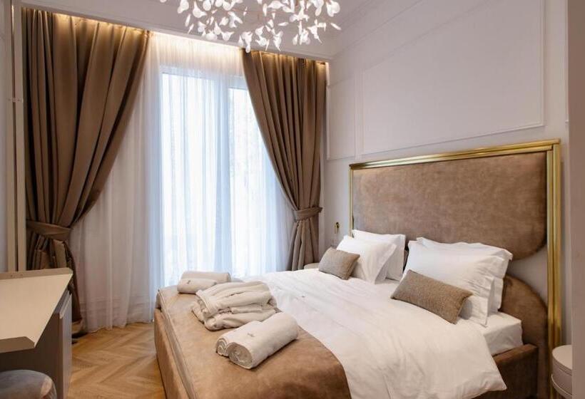 اتاق لوکس, The Crown Boutique Hotel & Spa