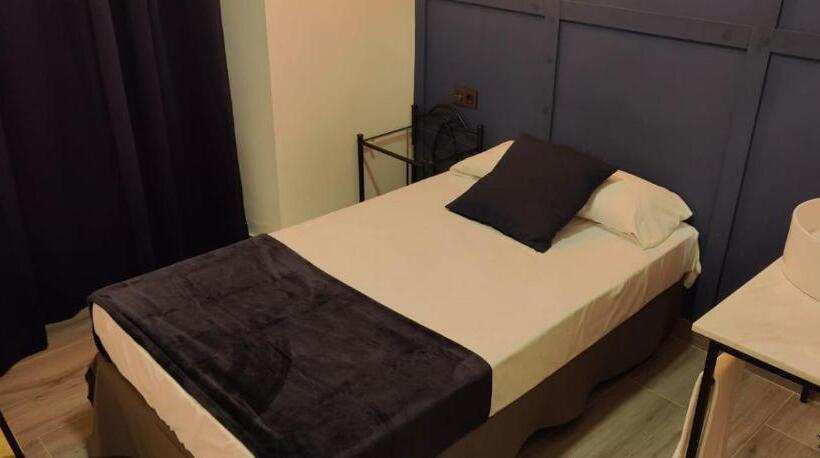 اتاق استاندارد یک نفره, Rooms Los Montes