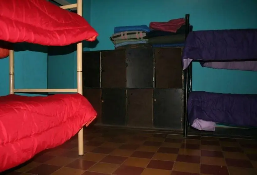 Vuode Makuusalissa, Andamundos Hostel