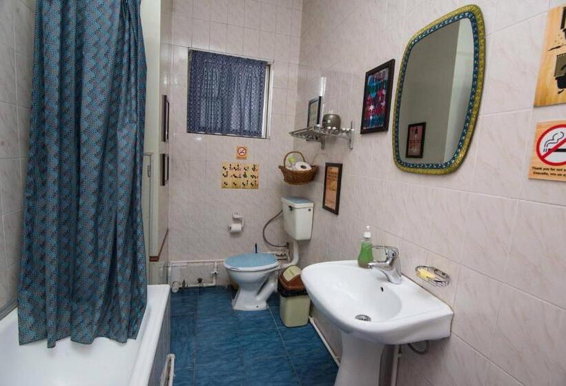 Economy Quadruple Room, Art Hostel