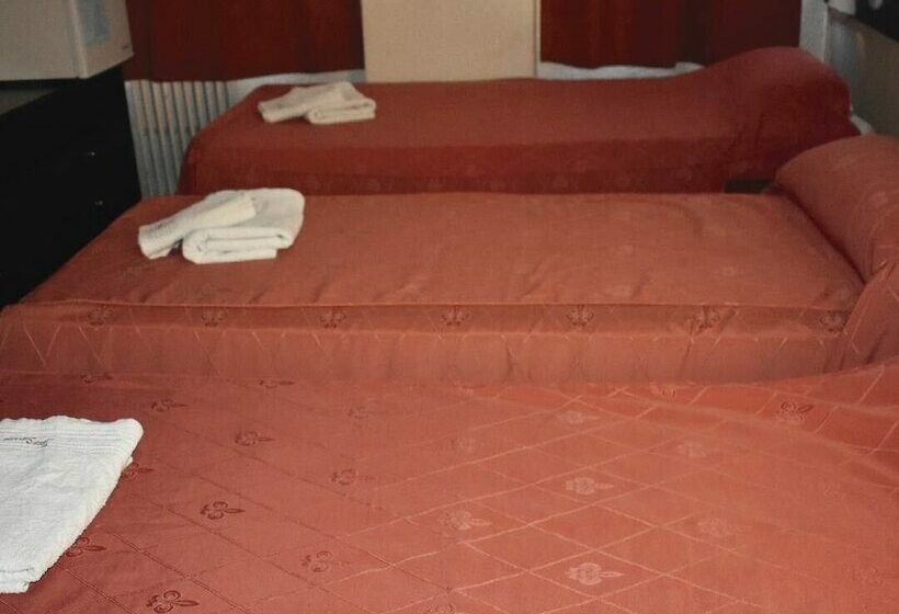 Четырехместный Номер Superior, Savoia